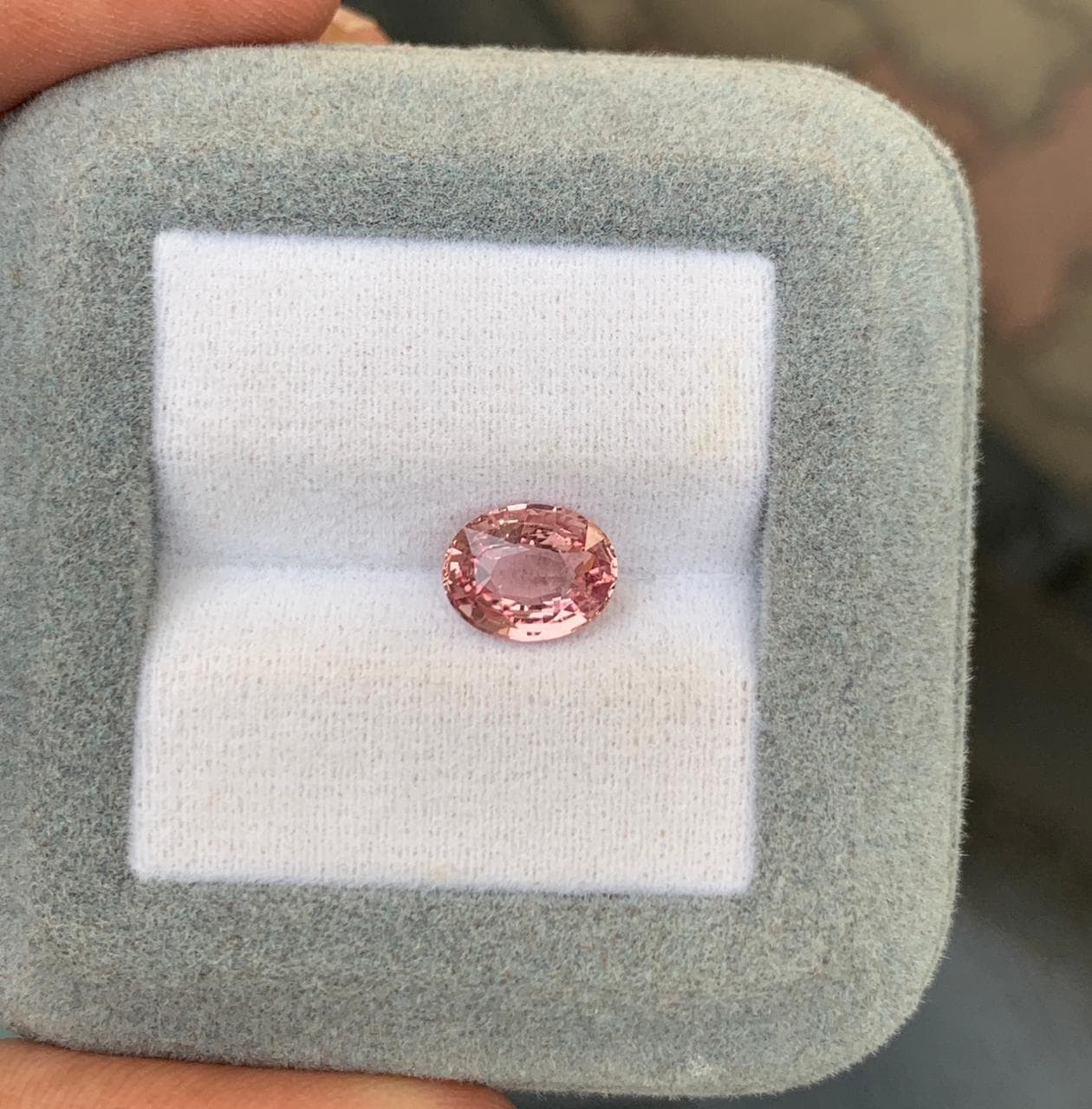 Saphir Padparadscha Ovale de 2,02ct — Madagascar, Chauffé