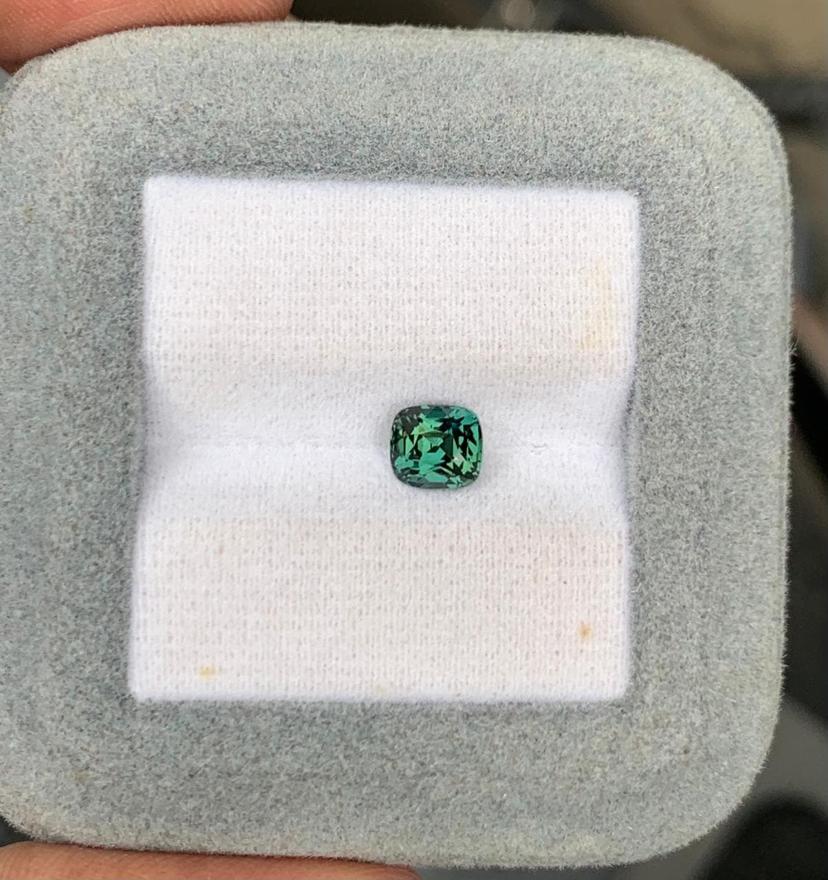 Saphir Vert Coussin de 1,20ct