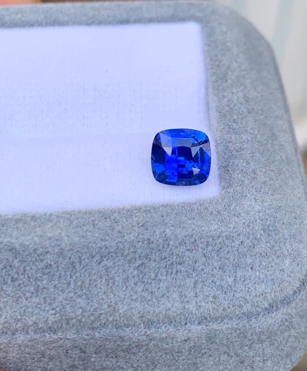 royal blue 2 ct