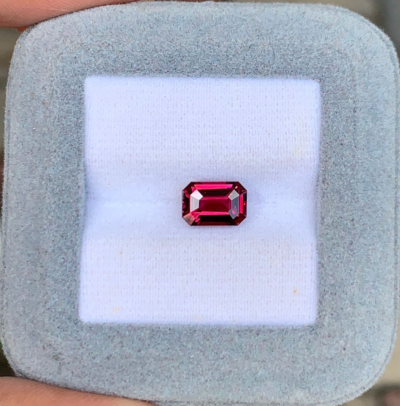 exemple — rhodolite 2,70 ct