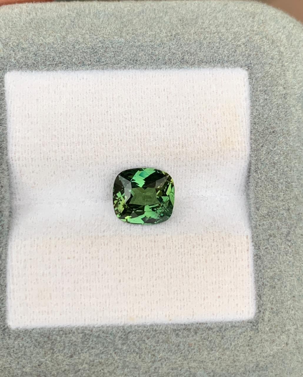 Saphir Vert Coussin de 2,52ct