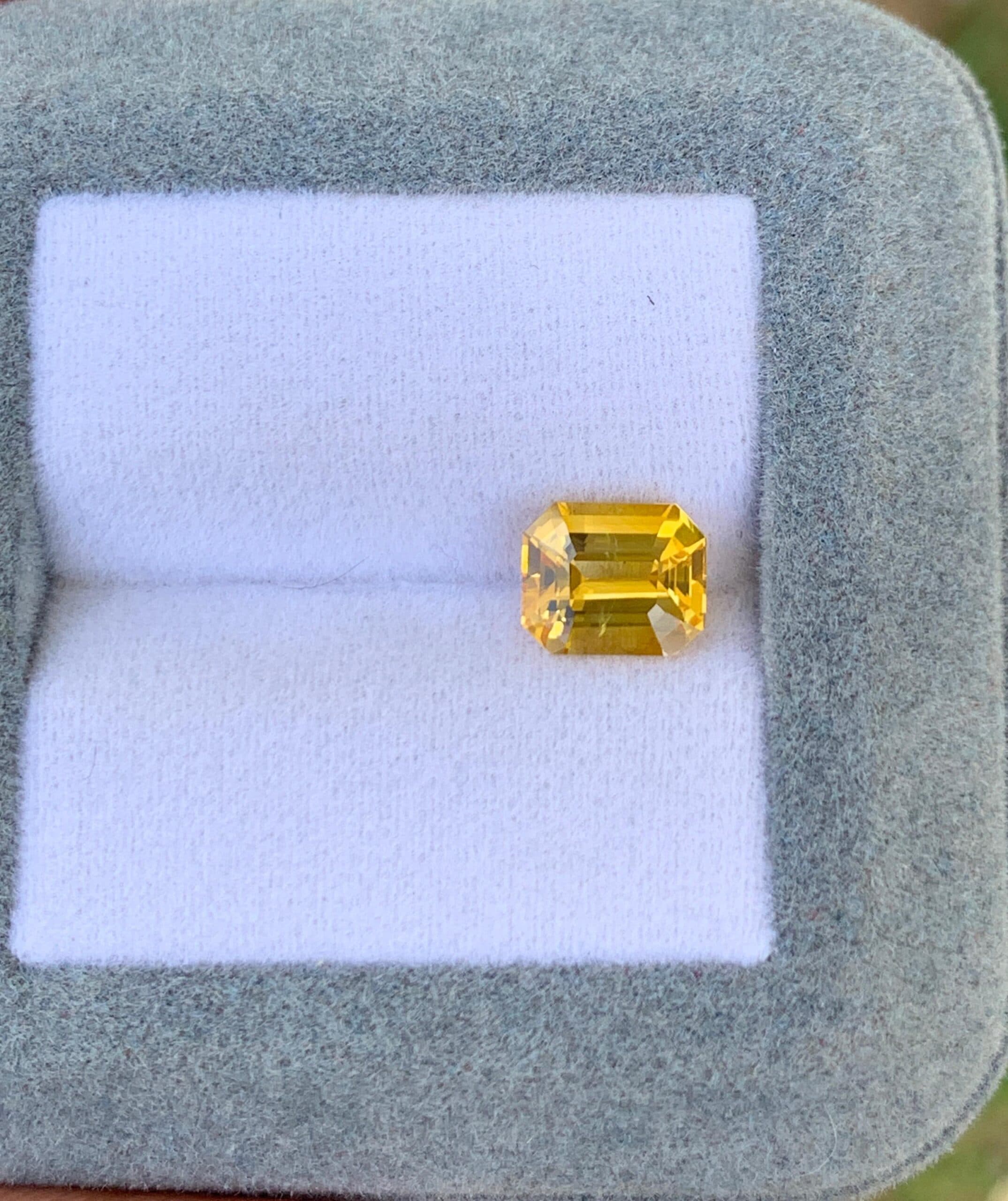 Saphir Jaune Rectangle de 2,03ct