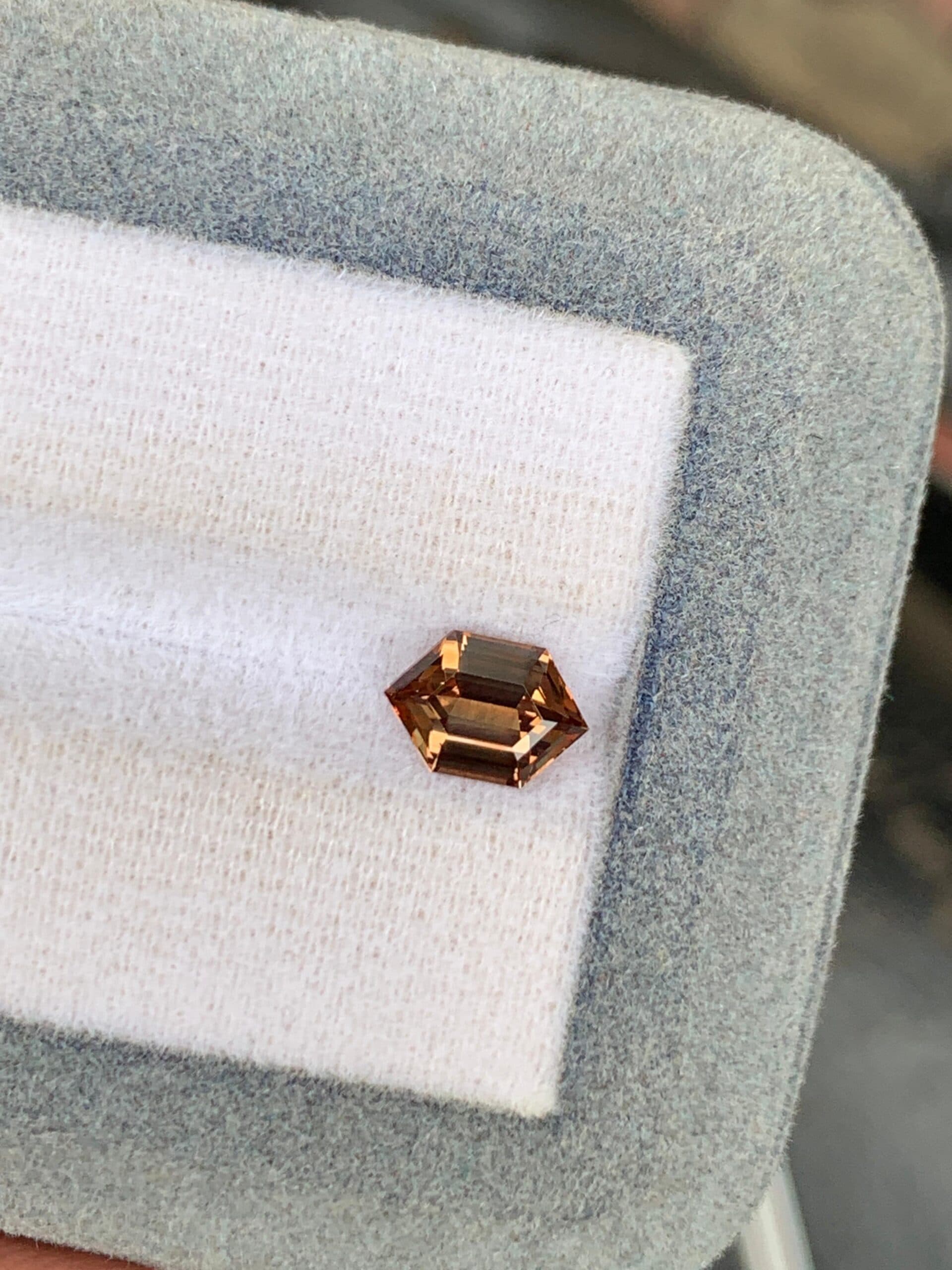 Saphir Orange Fantaisie de 1,58ct