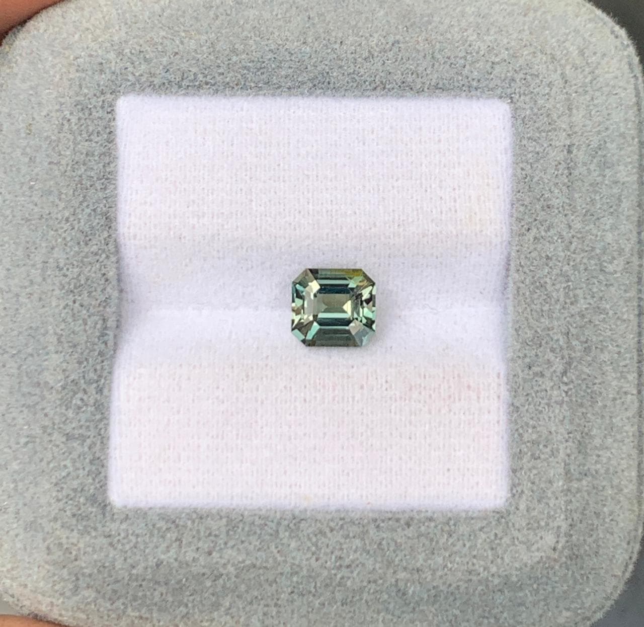 Saphir Vert Rectangle de 1,51ct
