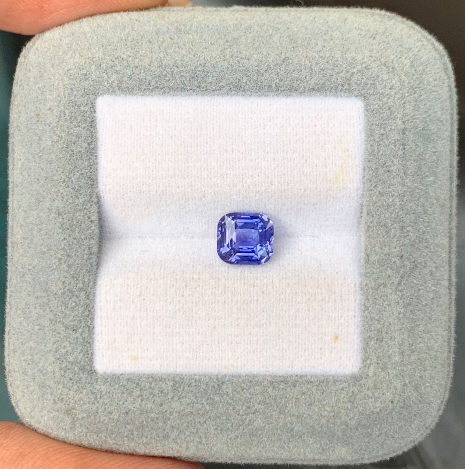 Saphir Violet Coussin de 1,53ct