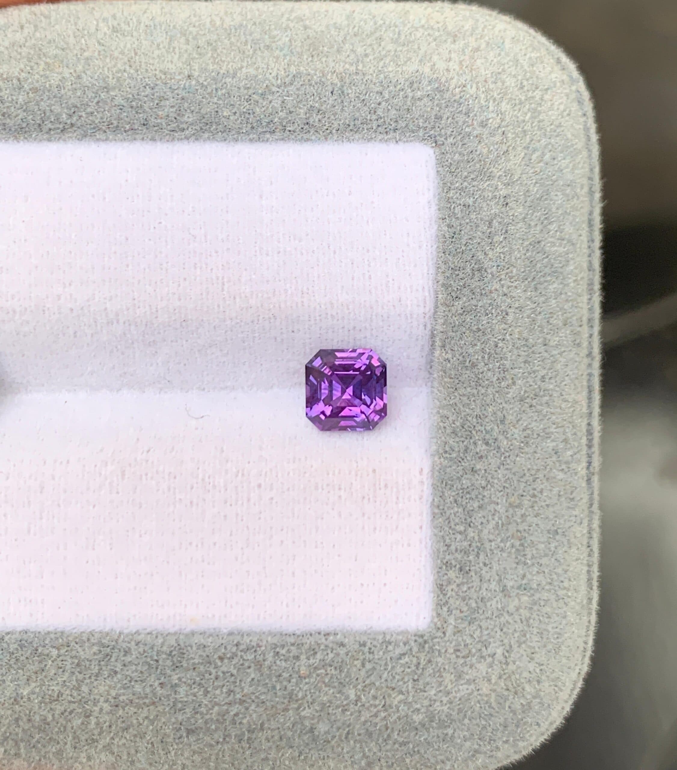Saphir Violet Rectangle de 1,07ct
