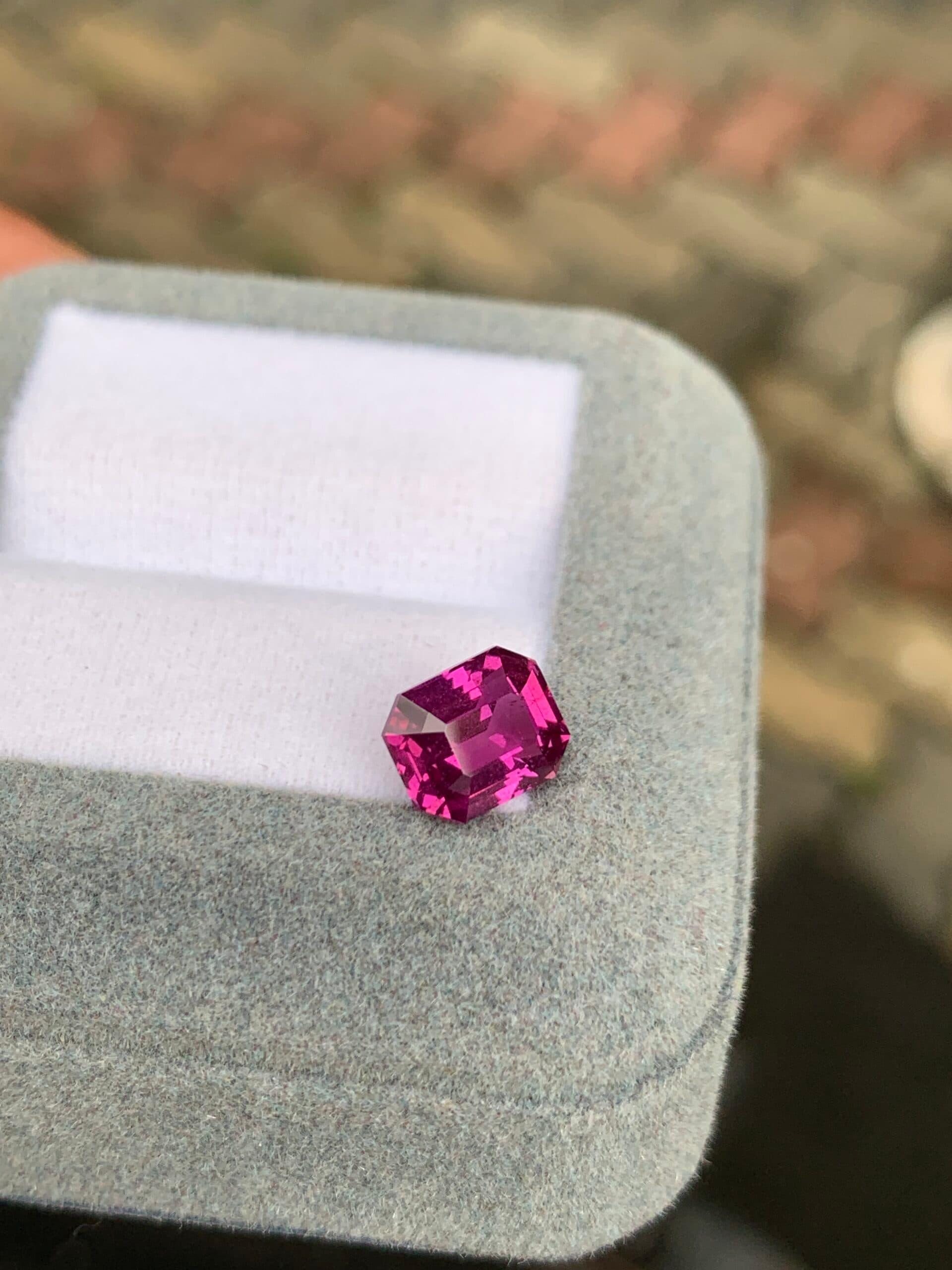 Saphir Rose Emerald Cut de 3,01ct