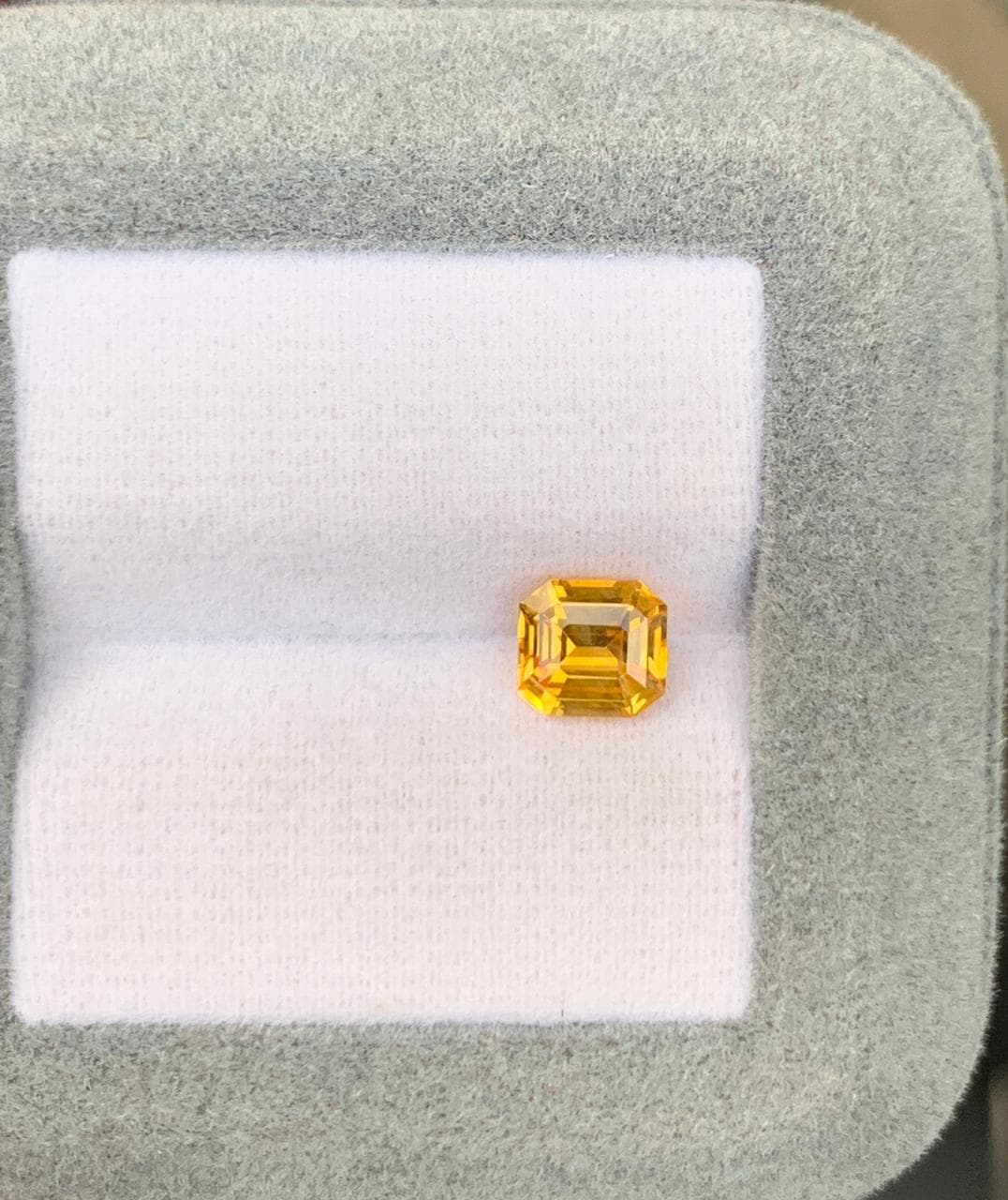 Saphir Jaune Emerald Cut de 1,30ct