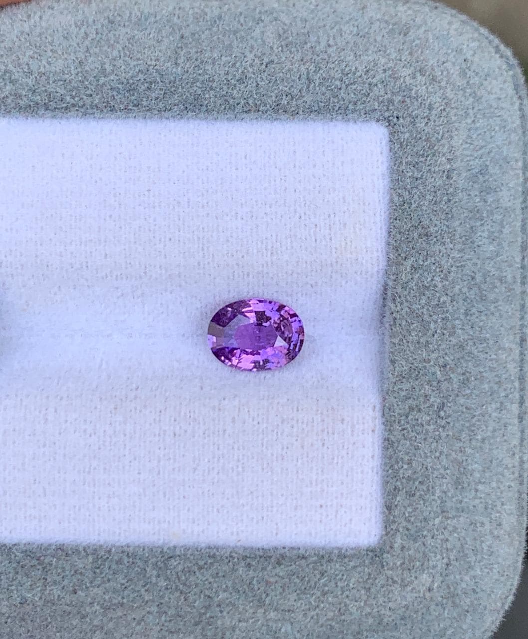 Saphir Violet Ovale de 1,11ct
