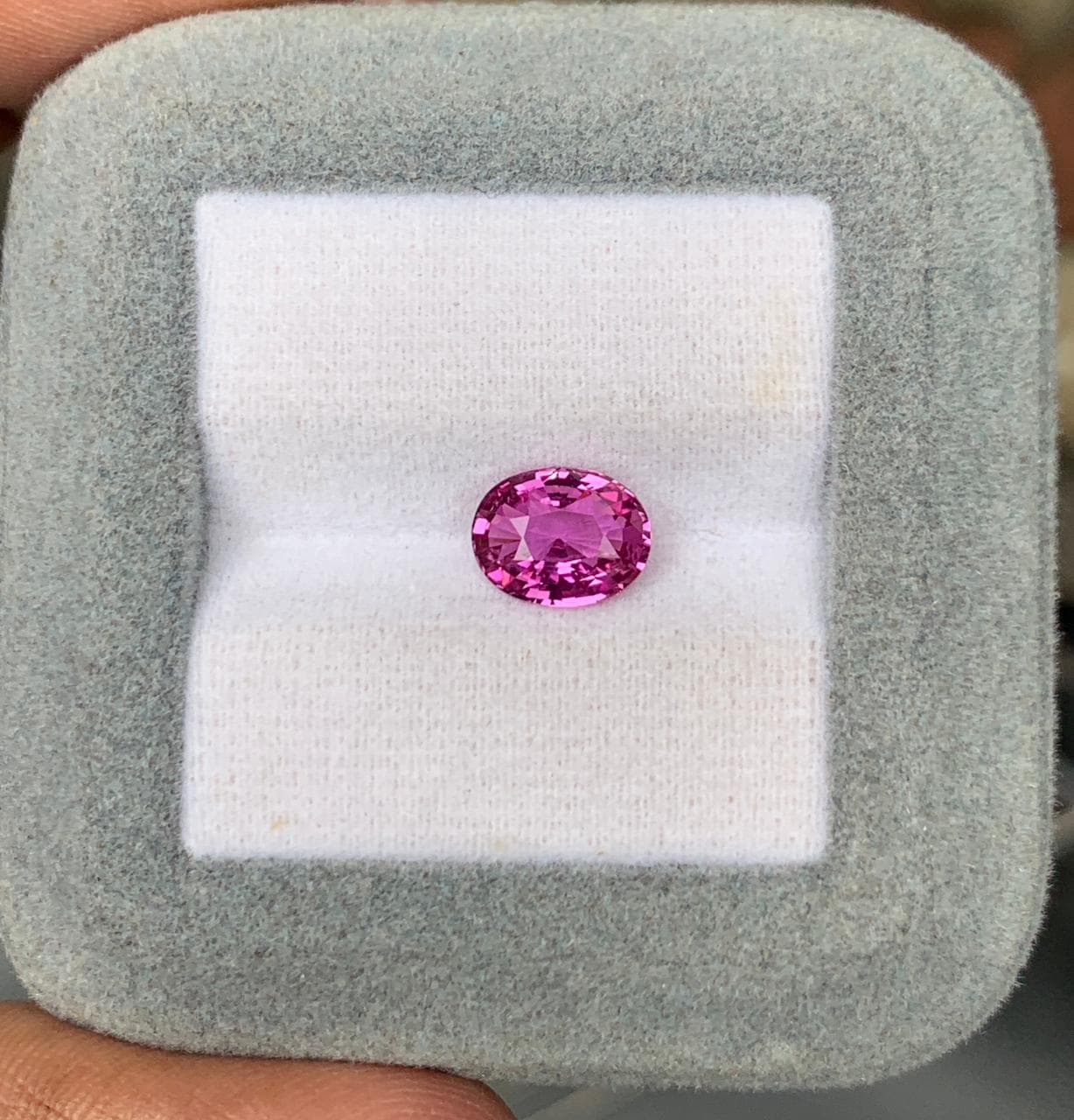 Saphir Rose Ovale de 2,06ct — Madagascar