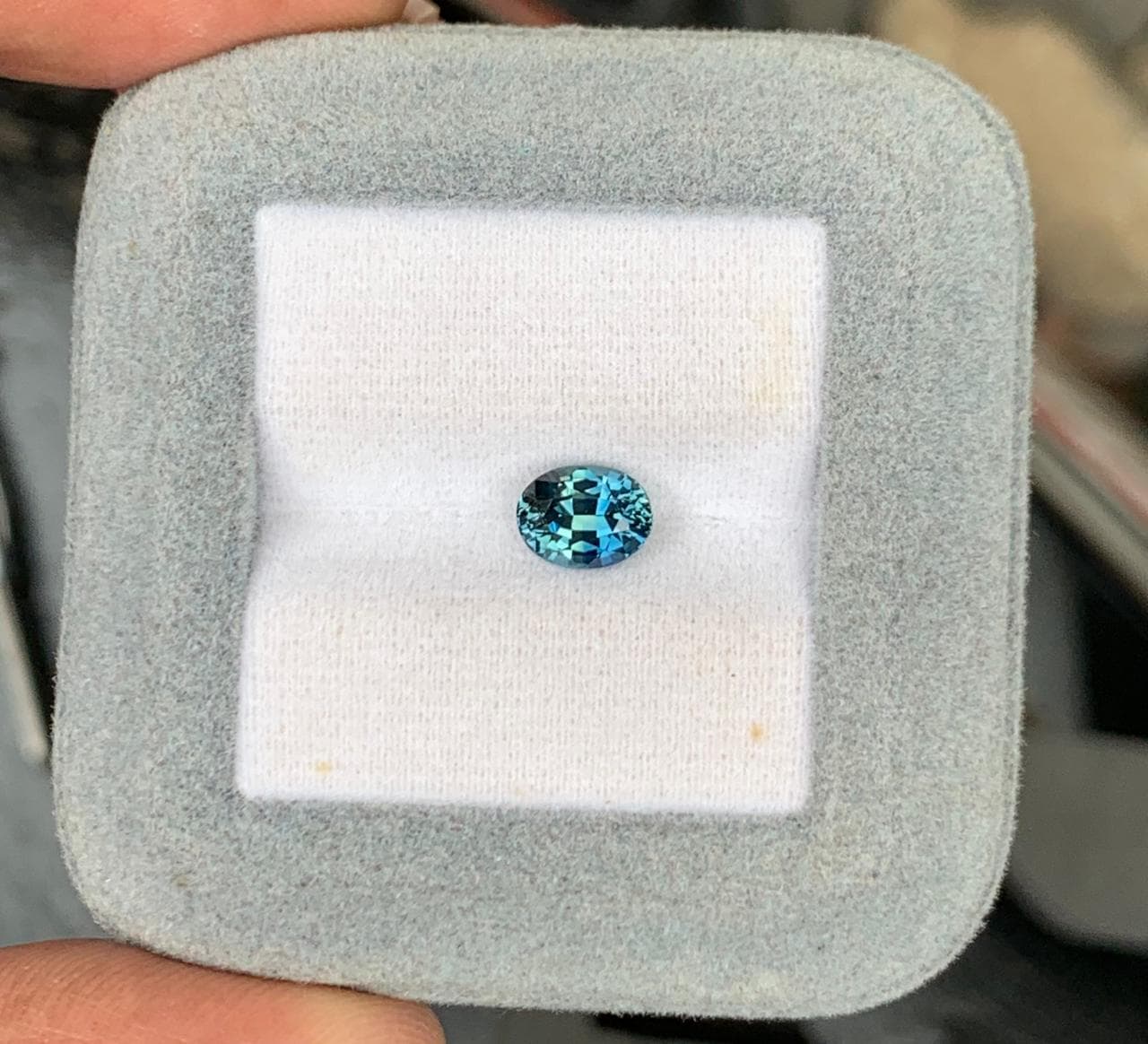 Saphir Teal Ovale de 1,56ct — Madagascar, Non Chauffé (3)