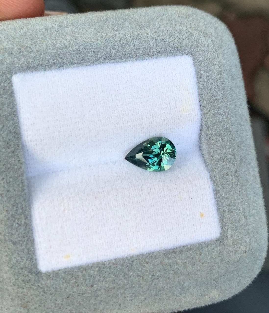 Saphir Teal Poire de 1,67ct — Madagascar