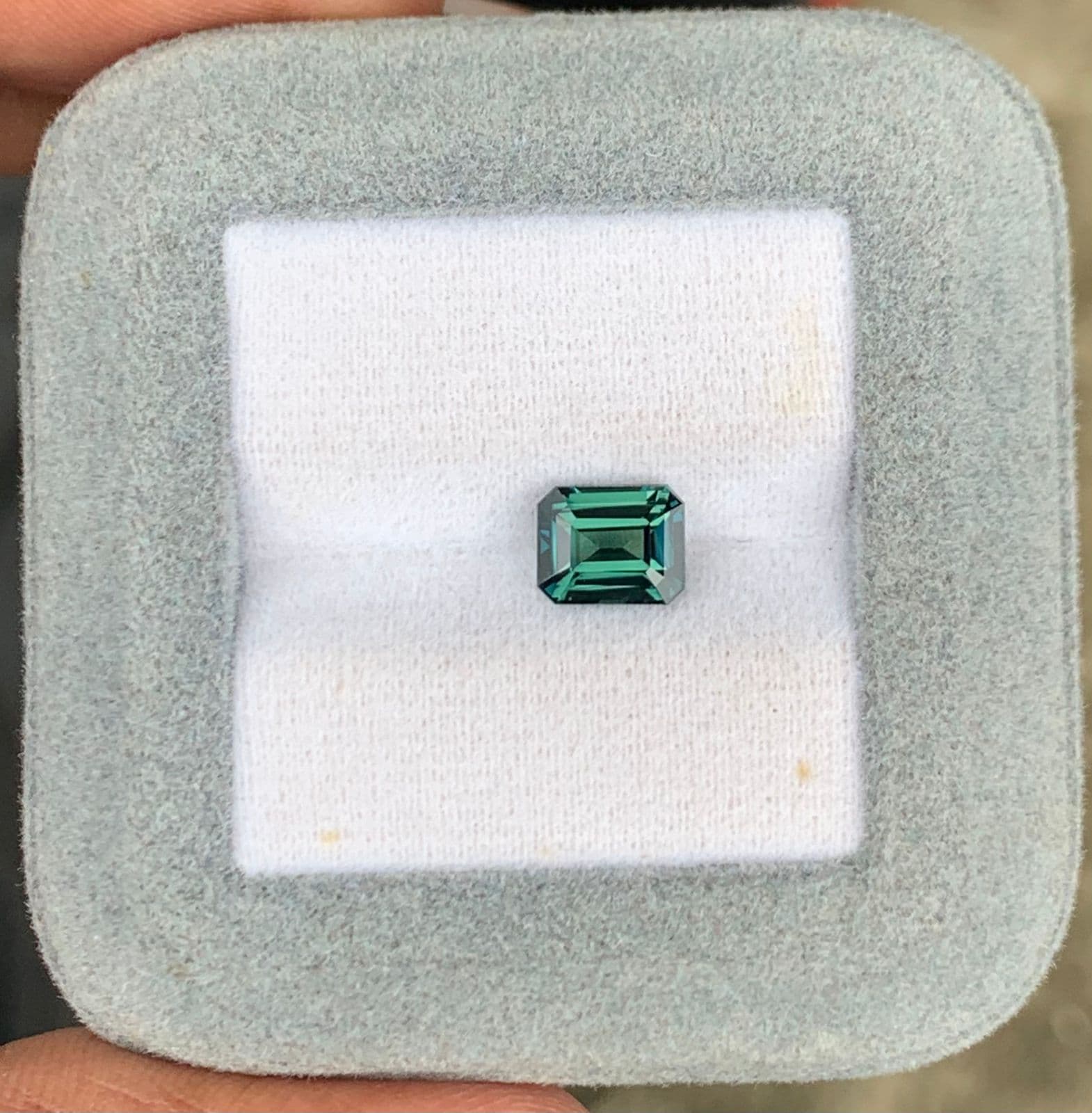 Saphir Vert Rectangle de 1,94ct — Madagascar