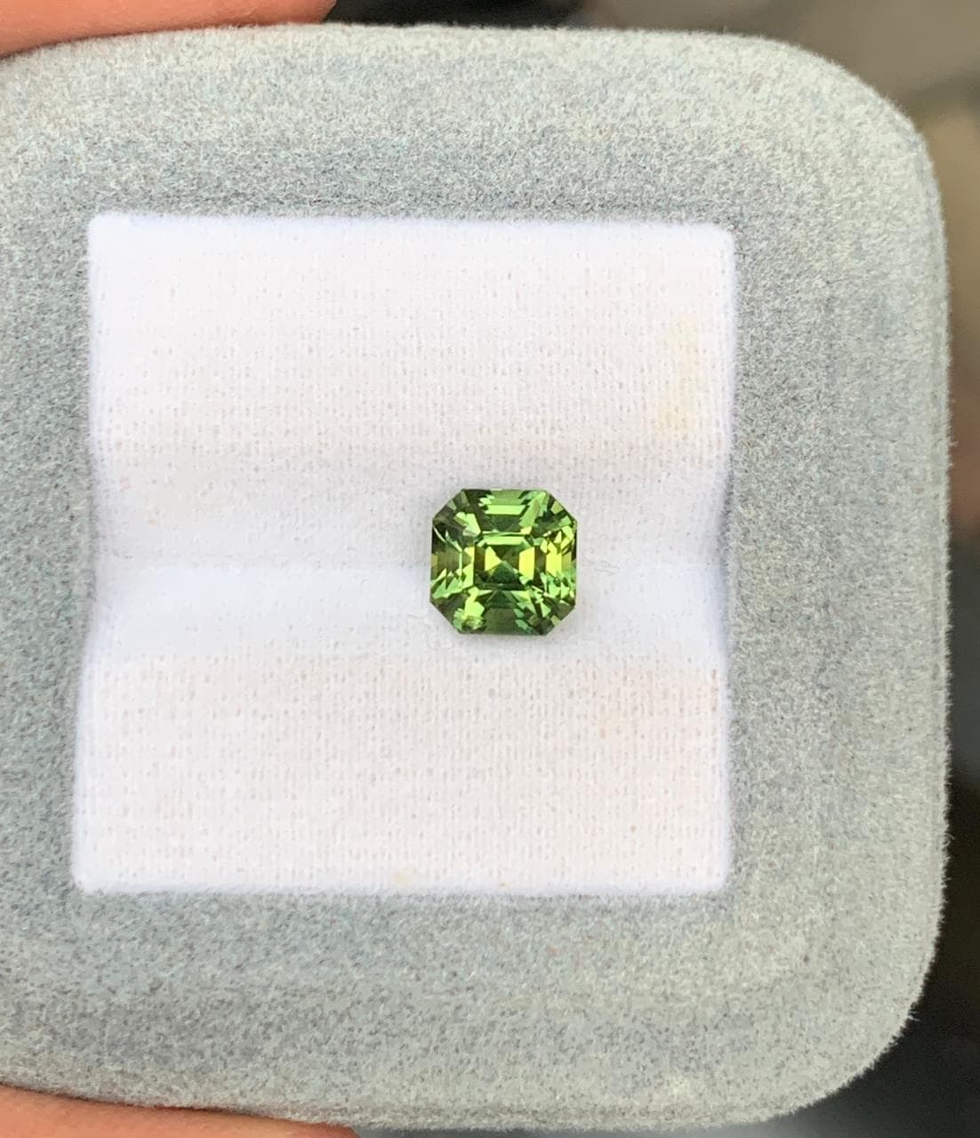 Saphir Vert Rectangle de 2,56ct — Madagascar