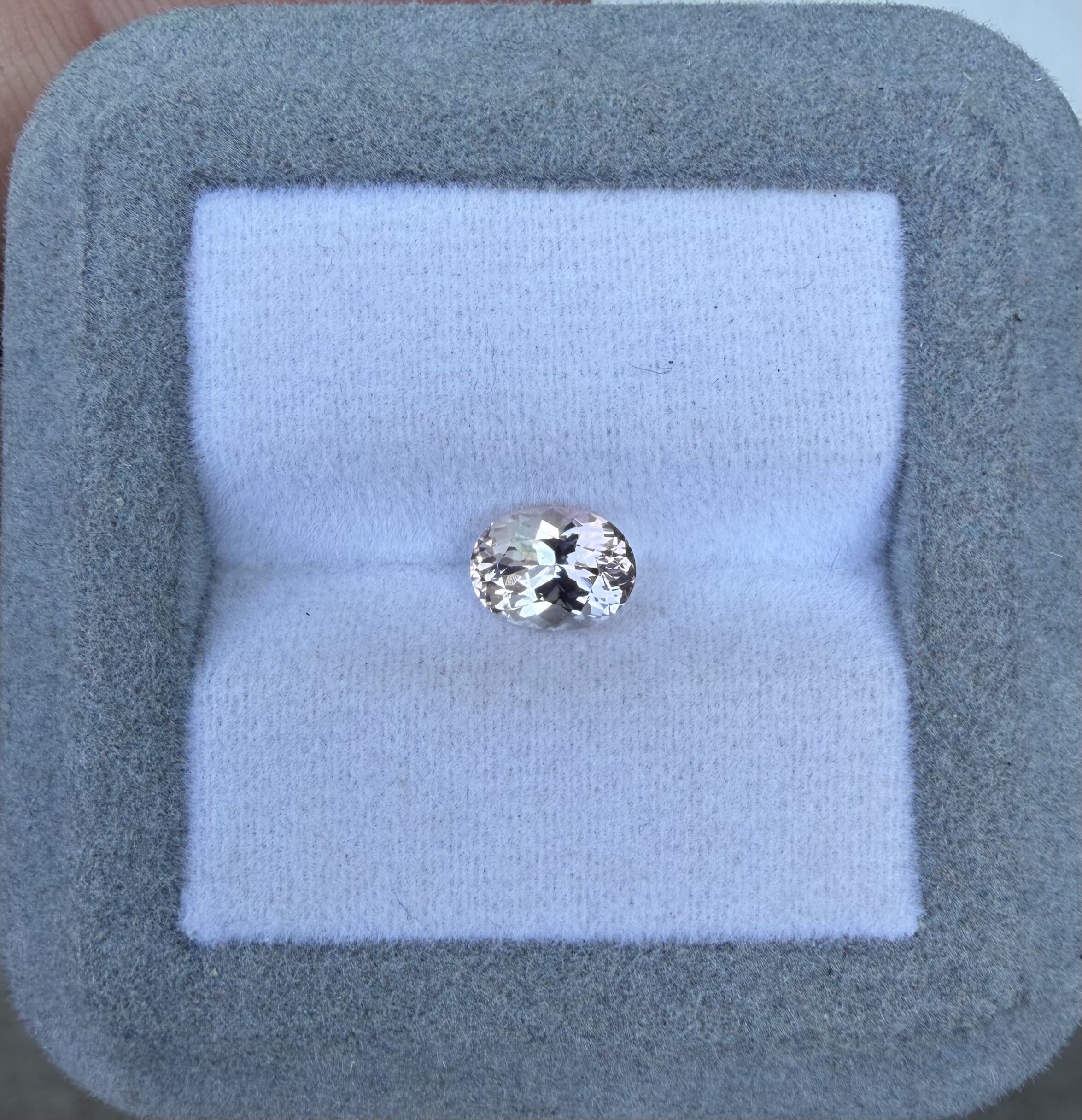 Tourmaline Rose Ovale de 1,05ct