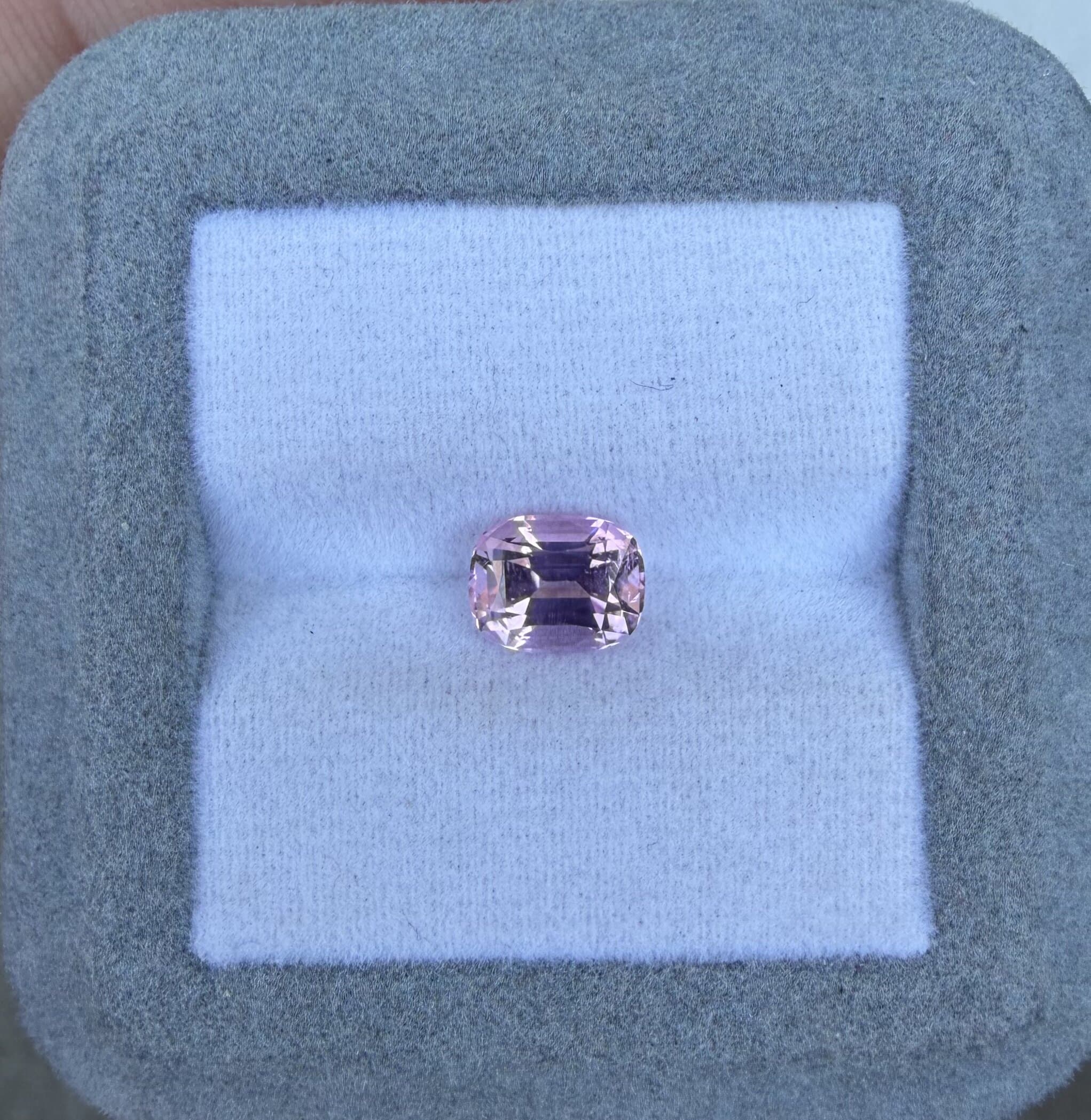 Tourmaline Rose Coussin de 1,52ct