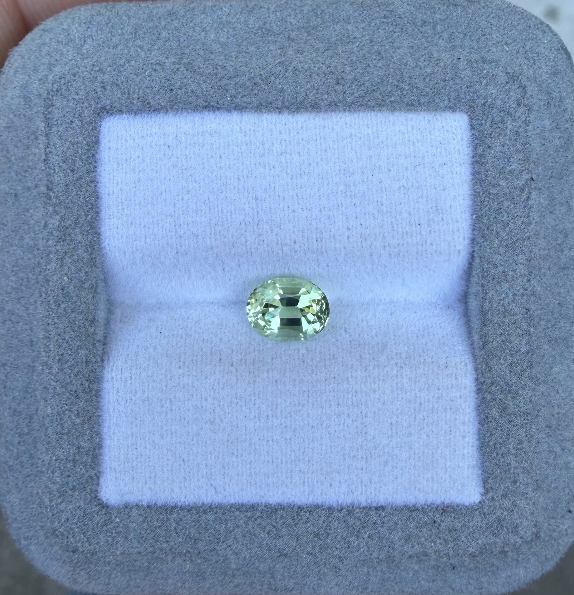 Green Tourmaline Oval 1.02ct