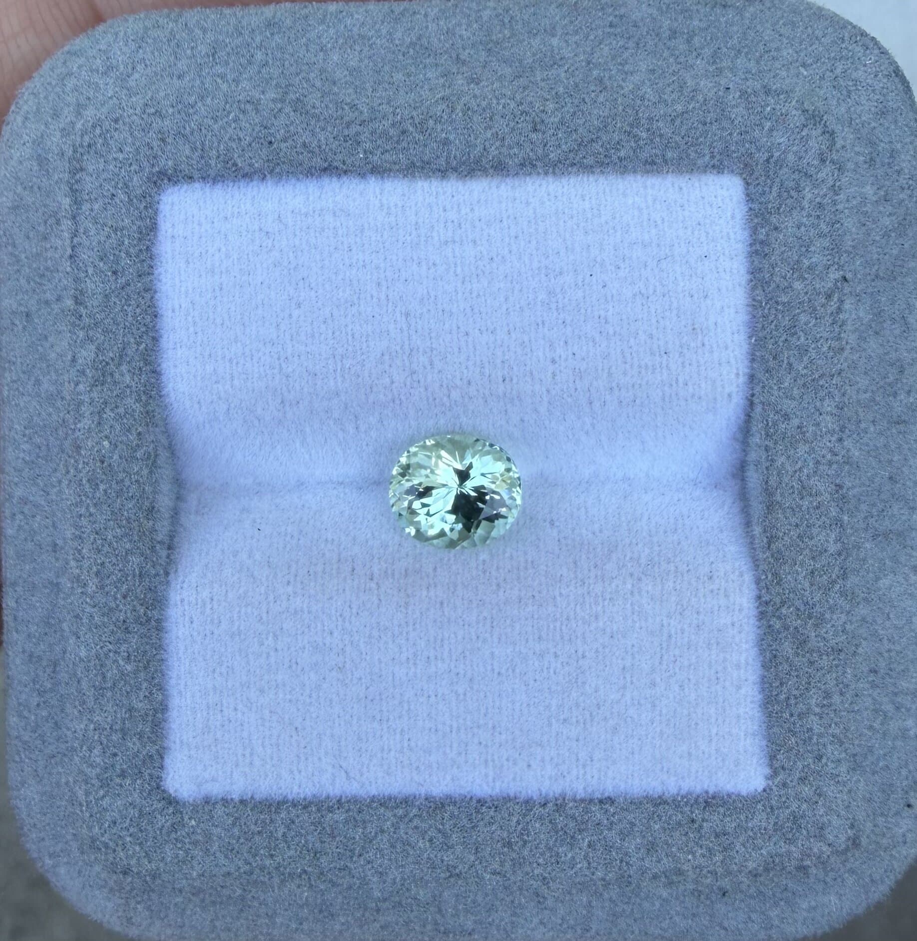 Green Tourmaline Oval 1.22ct