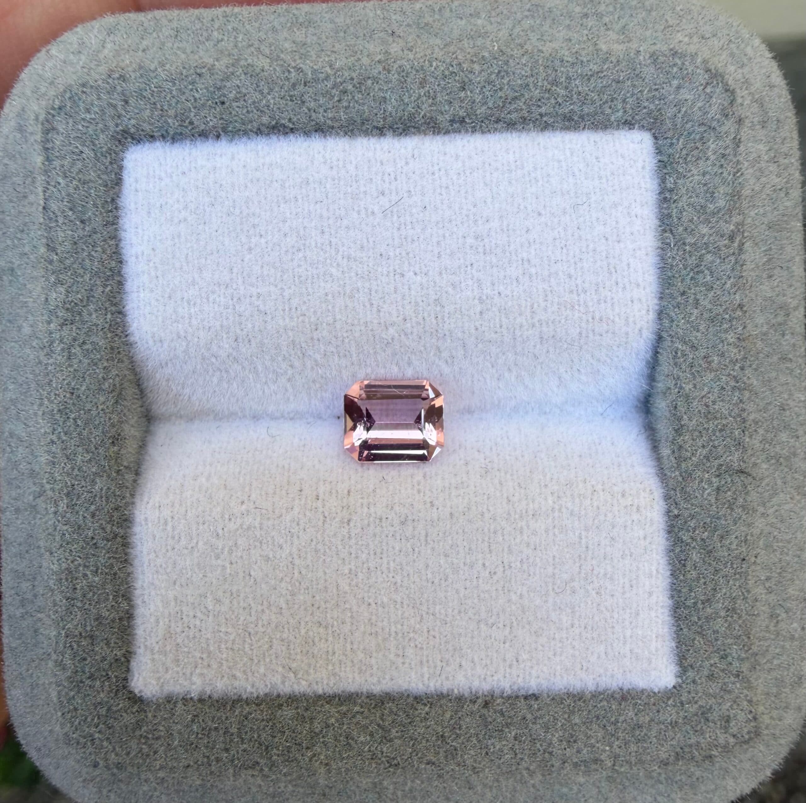 Saphir Rose Rectangle de 0,77ct