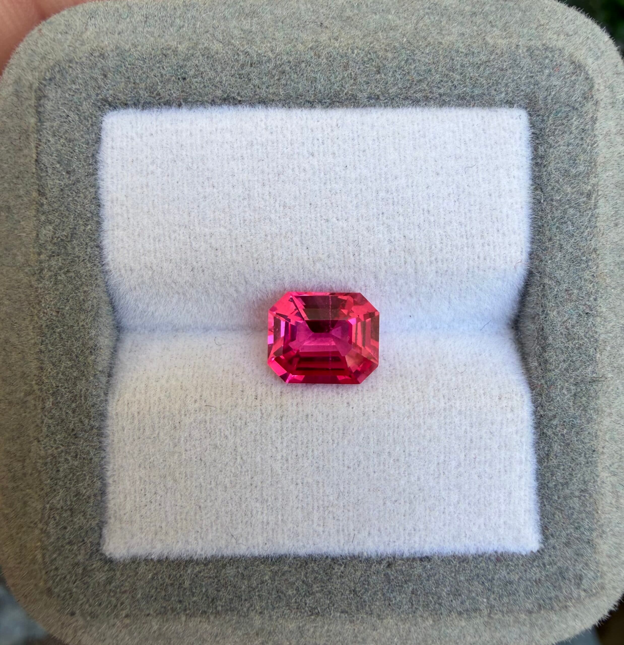 Spinelle Rose Rectangle de 2,15ct