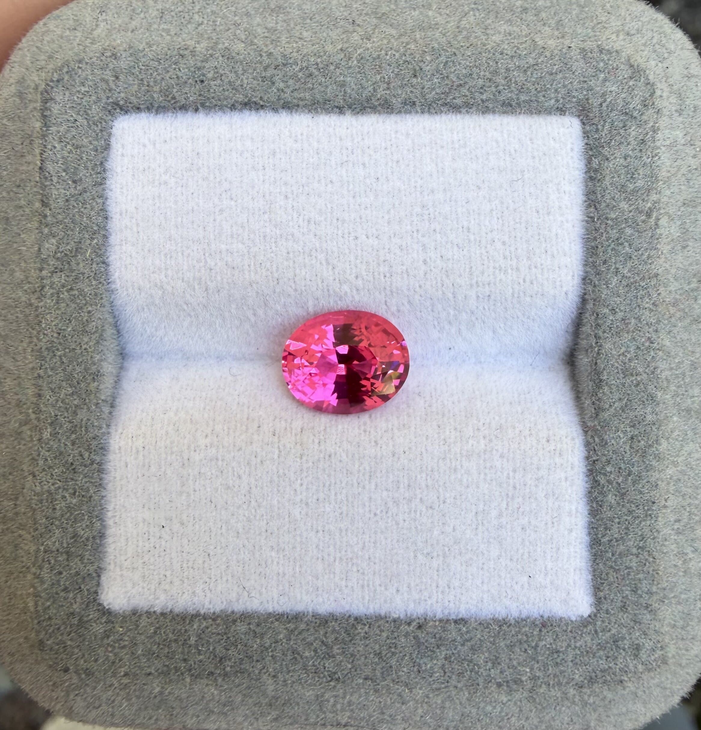 Spinelle Rose Ovale de 2,07ct