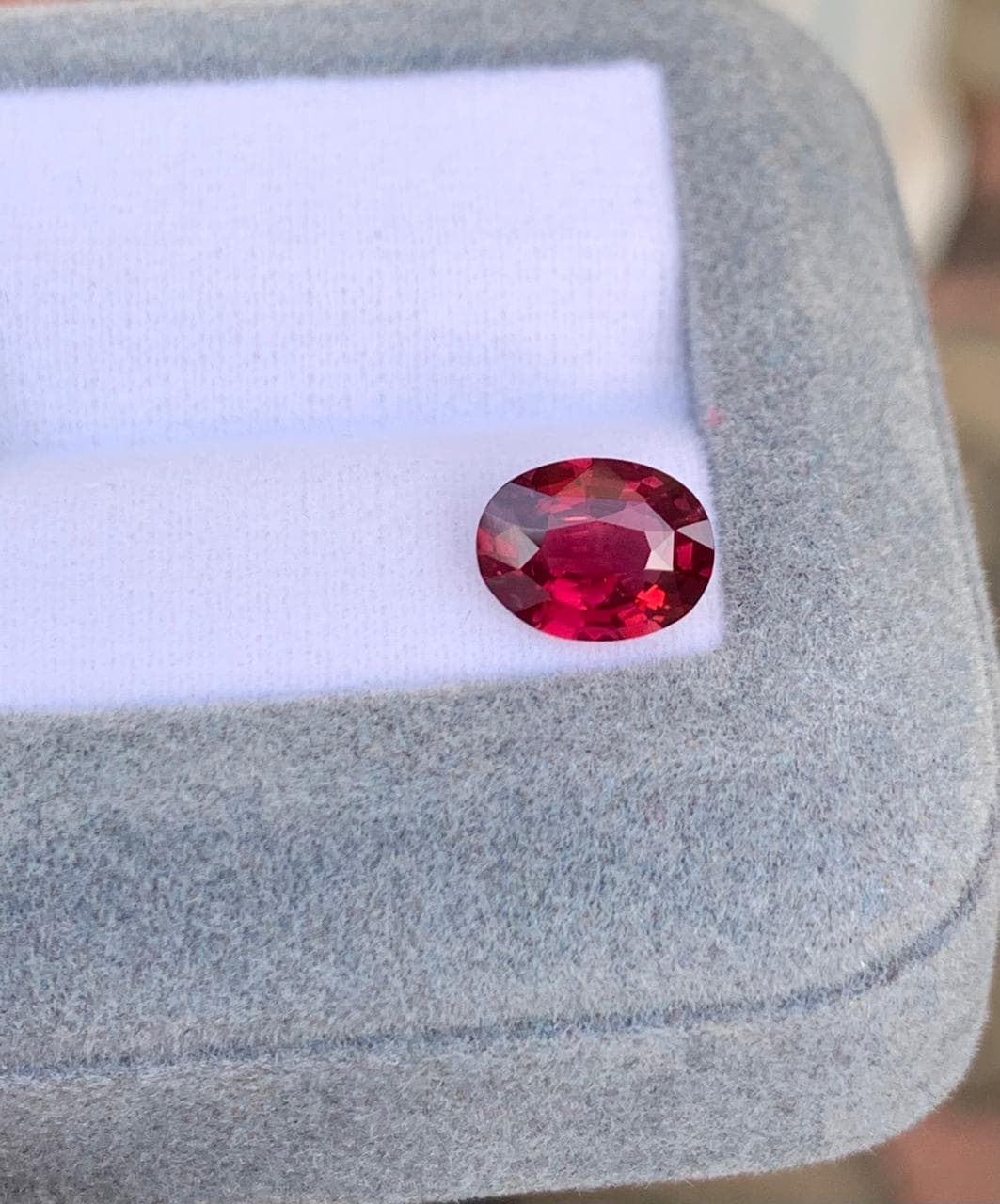 Rubis du Mozambique Ovale de 2,14ct