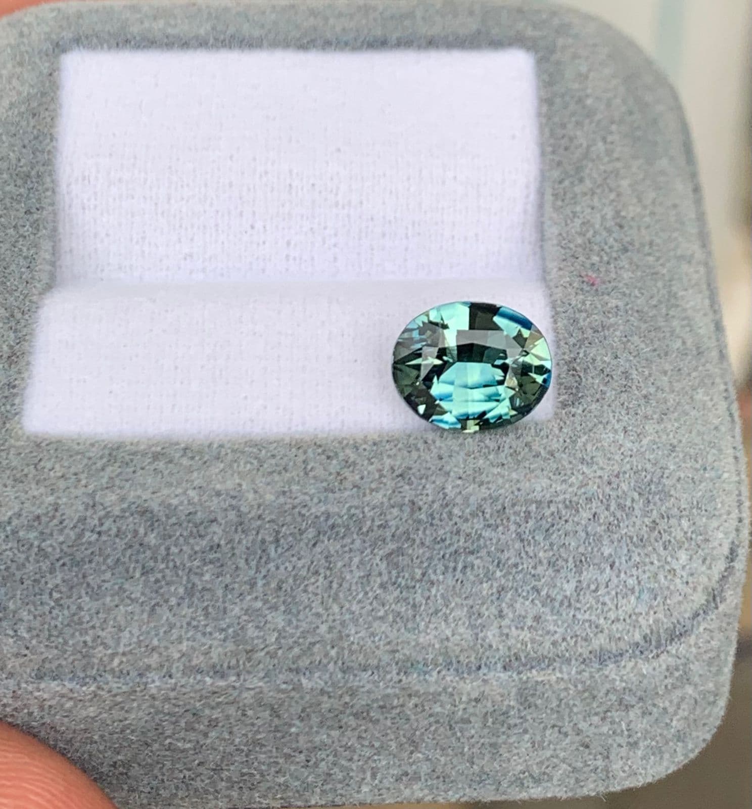 Saphir Teal Ovale de 3,02ct — Madagascar