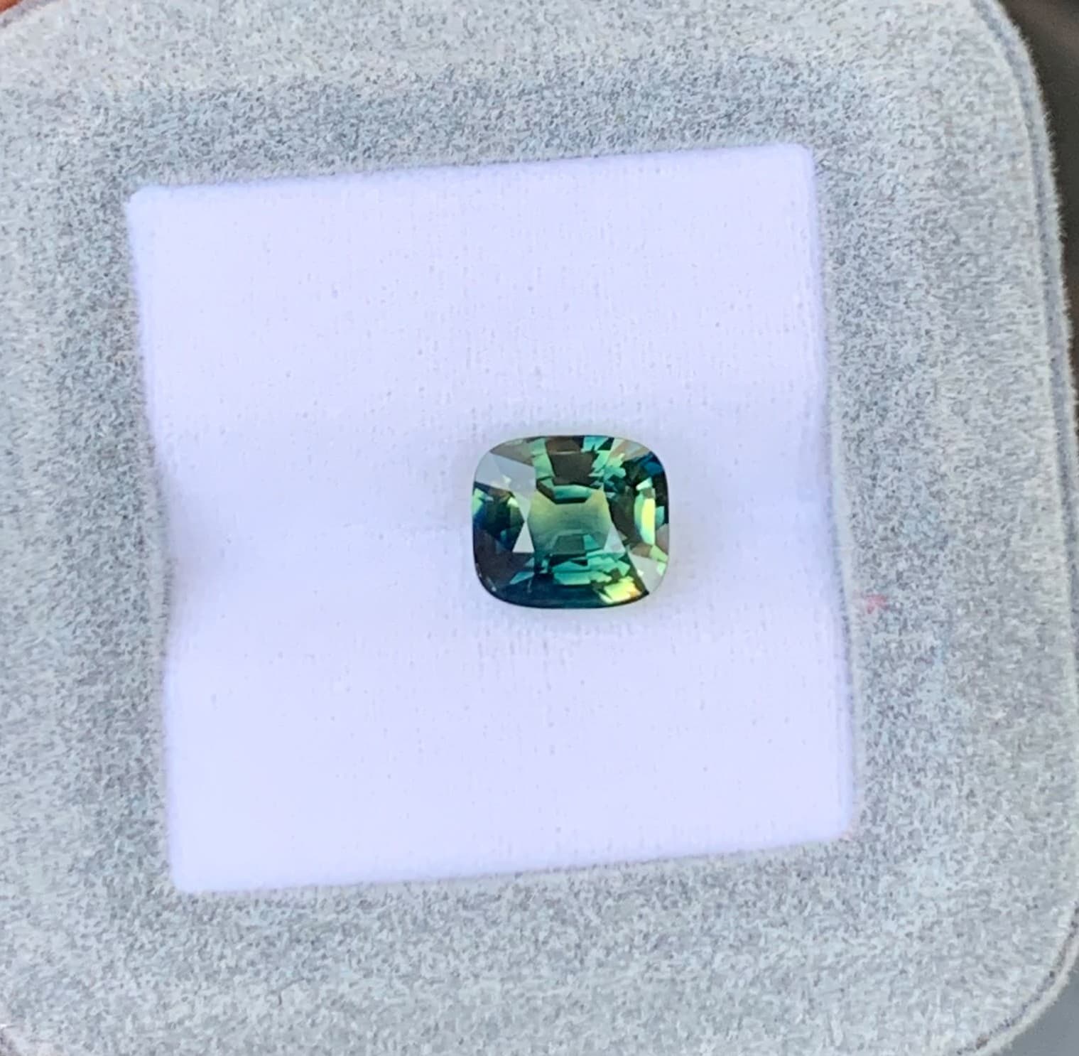 Saphir Teal Coussin de 4,03ct