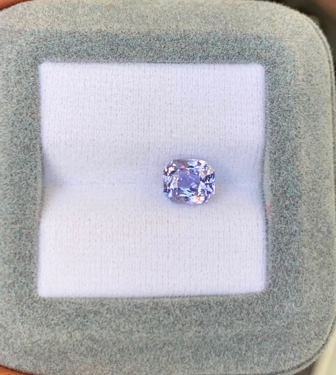 Saphir Violet Radiant de 2,05ct