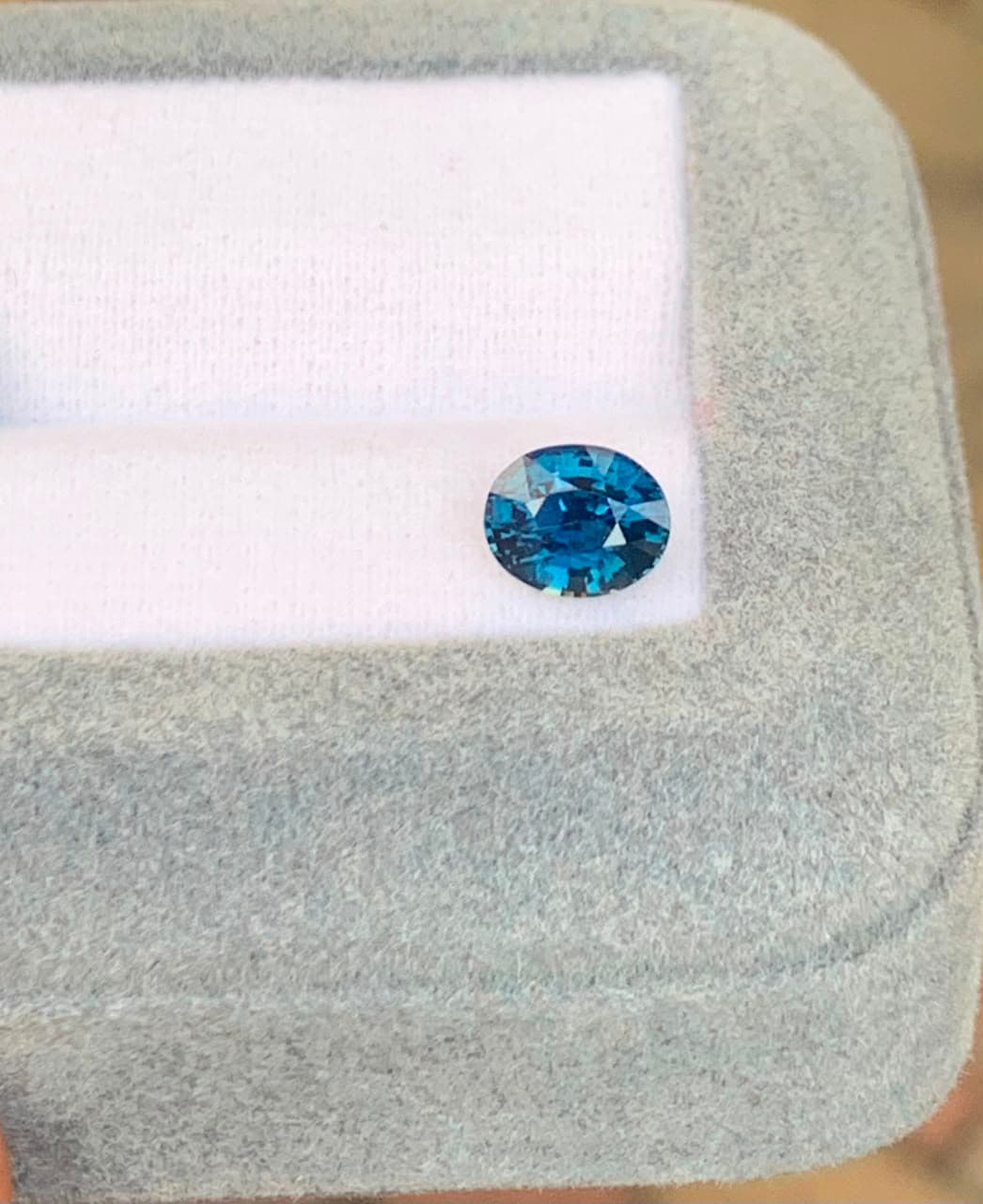 Saphir Teal Ovale de 1,58ct — Madagascar