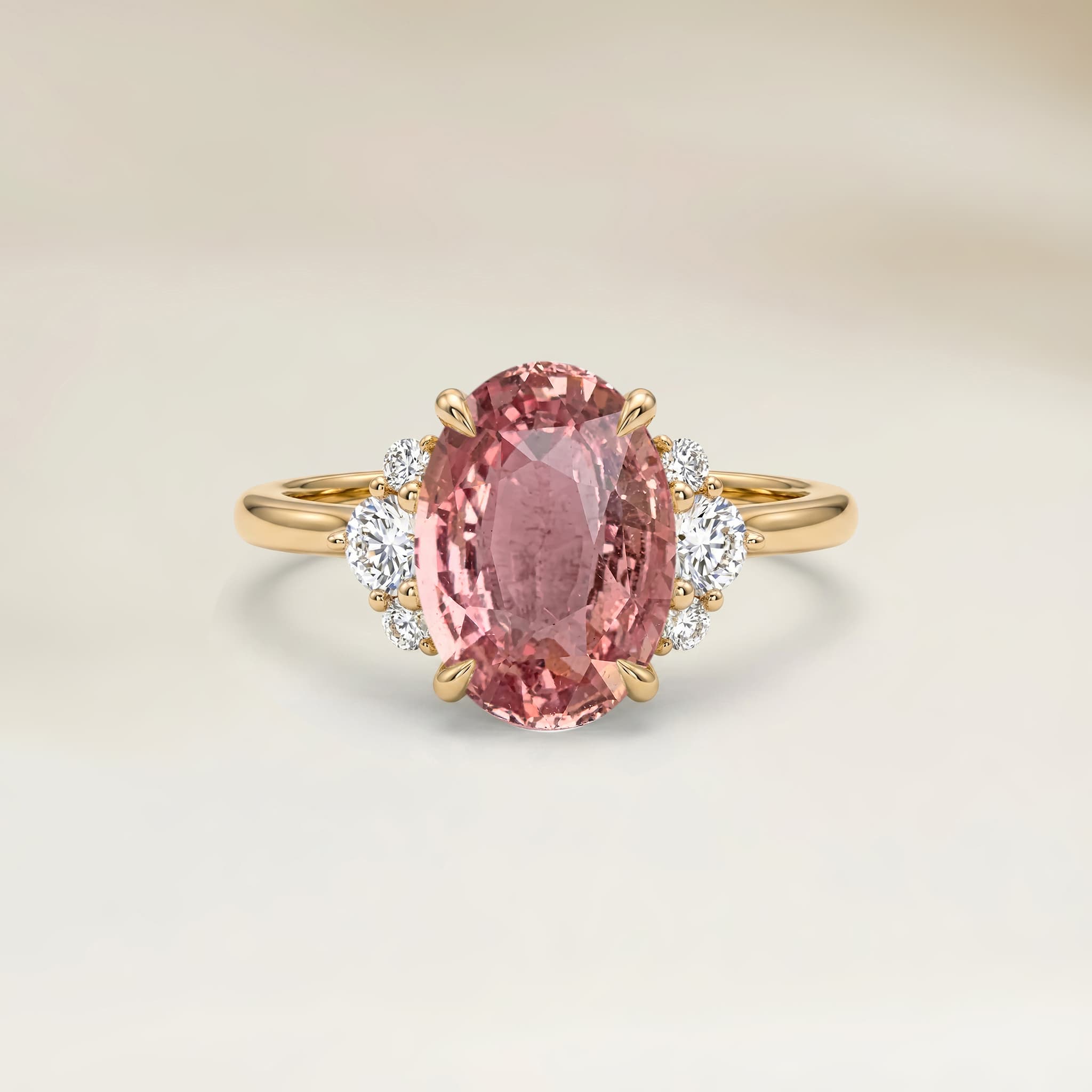 Bague Epaulé Saphir Padparadscha Ovale de 2,02ct