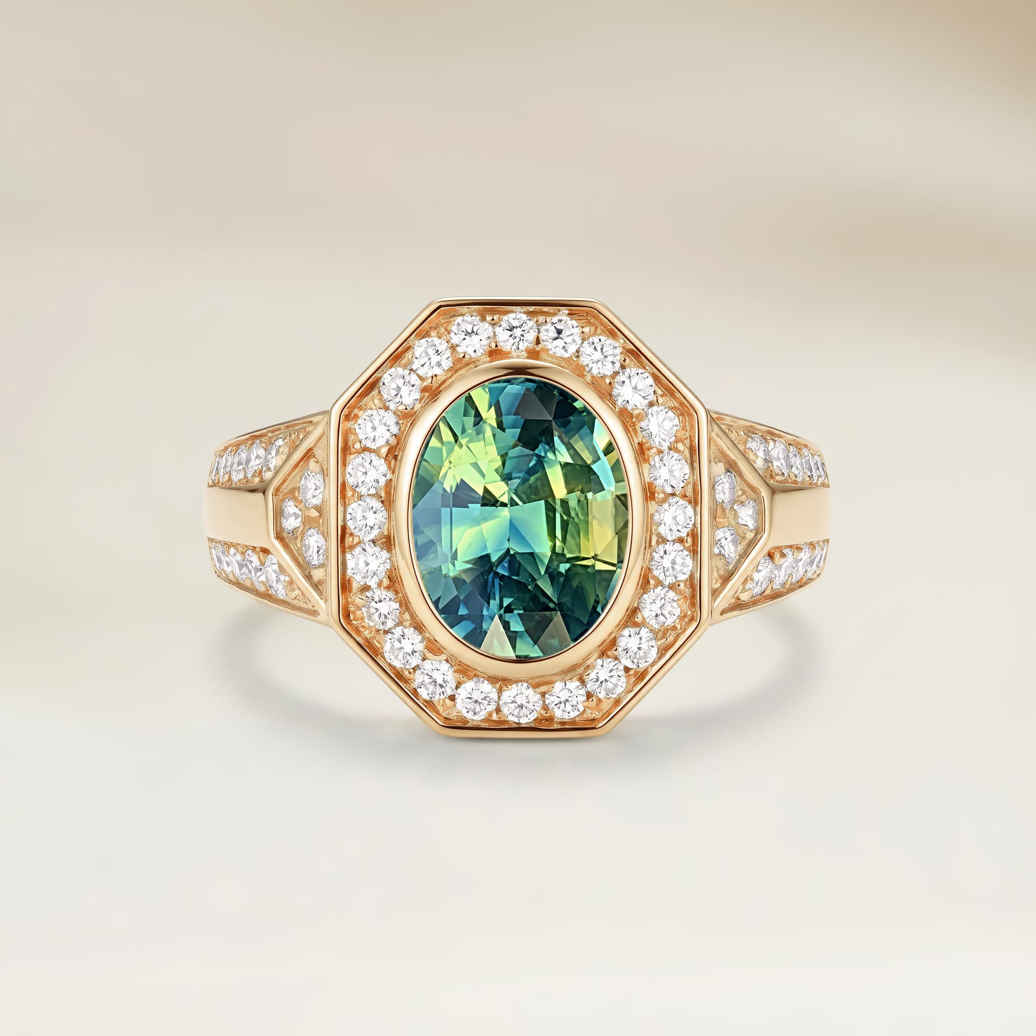 Bague Art Deco Saphir Bicolore Ovale de 2,00ct