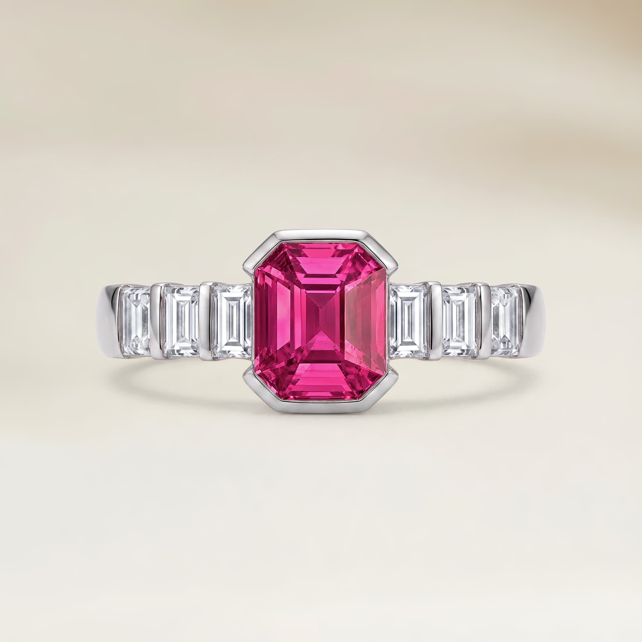 Bague Moderne Saphir Rose Rectangle de 2,55ct