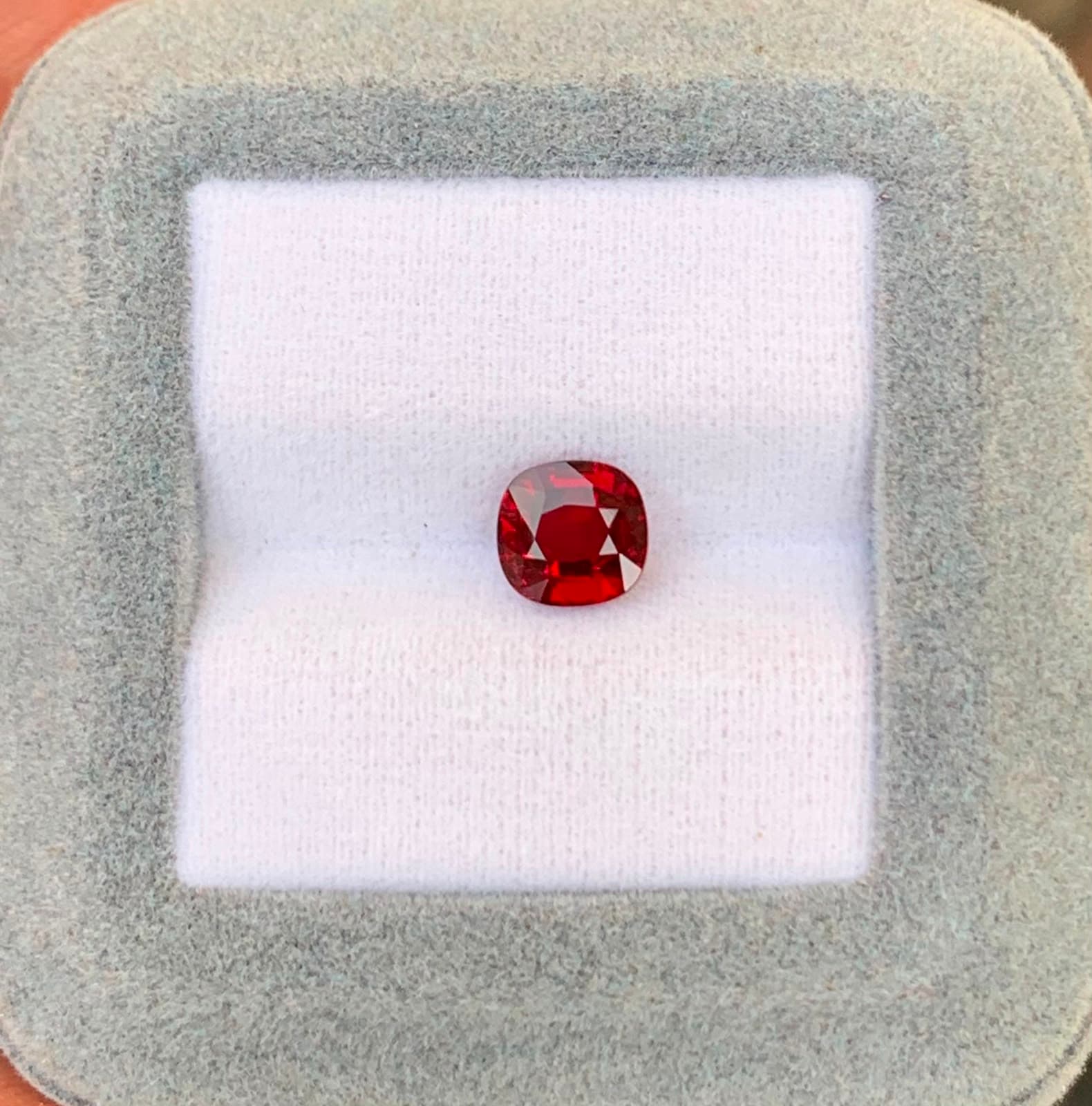 Rubis du Mozambique Coussin de 1,63ct — Mozambique