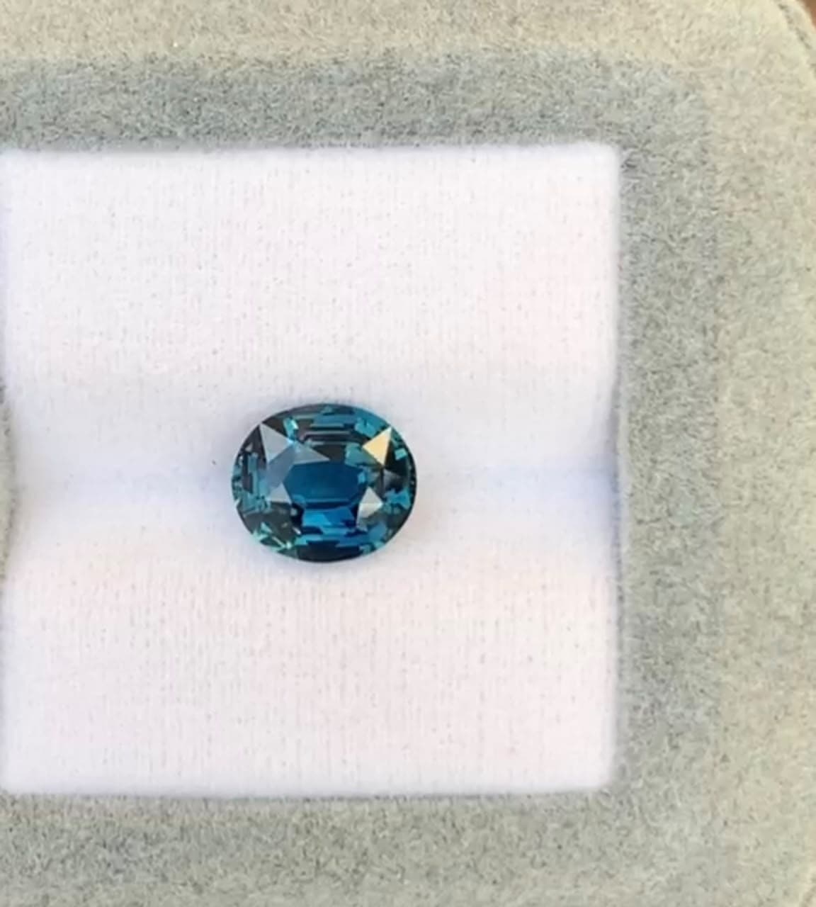 Saphir Teal Ovale de 3,02ct — Madagascar, Non Chauffé