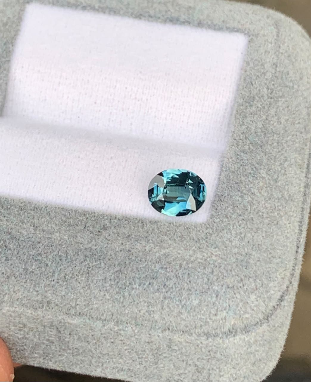 Saphir Teal Ovale de 1,12ct — Madagascar, Non Chauffé (2)