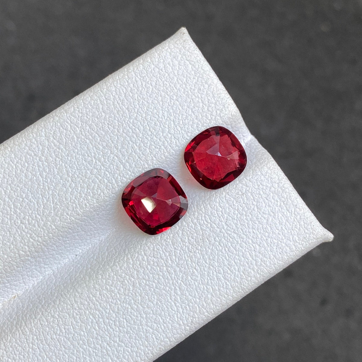 Spinelle Rouge · 3.49ct