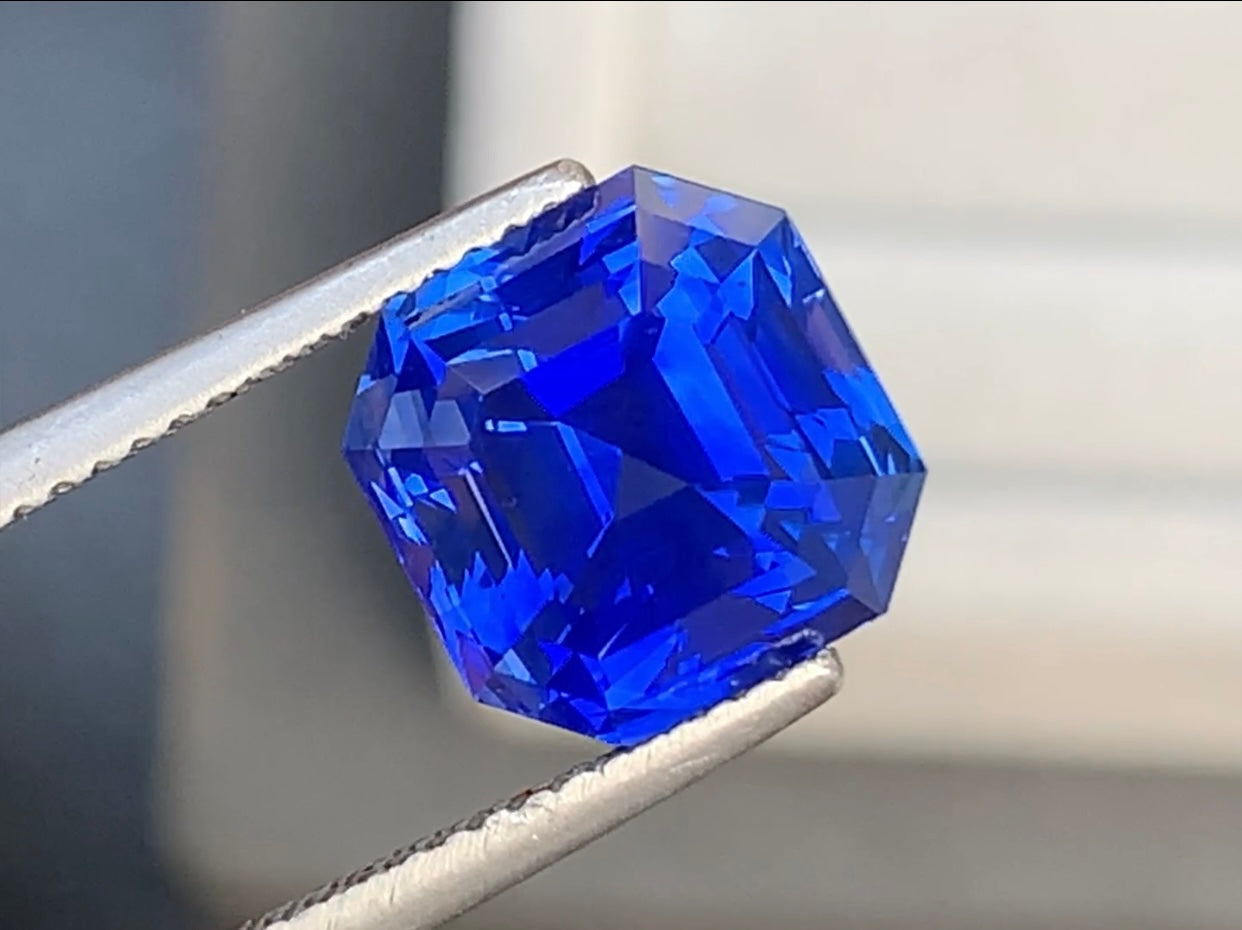 Saphir Bleu · 7,55ct