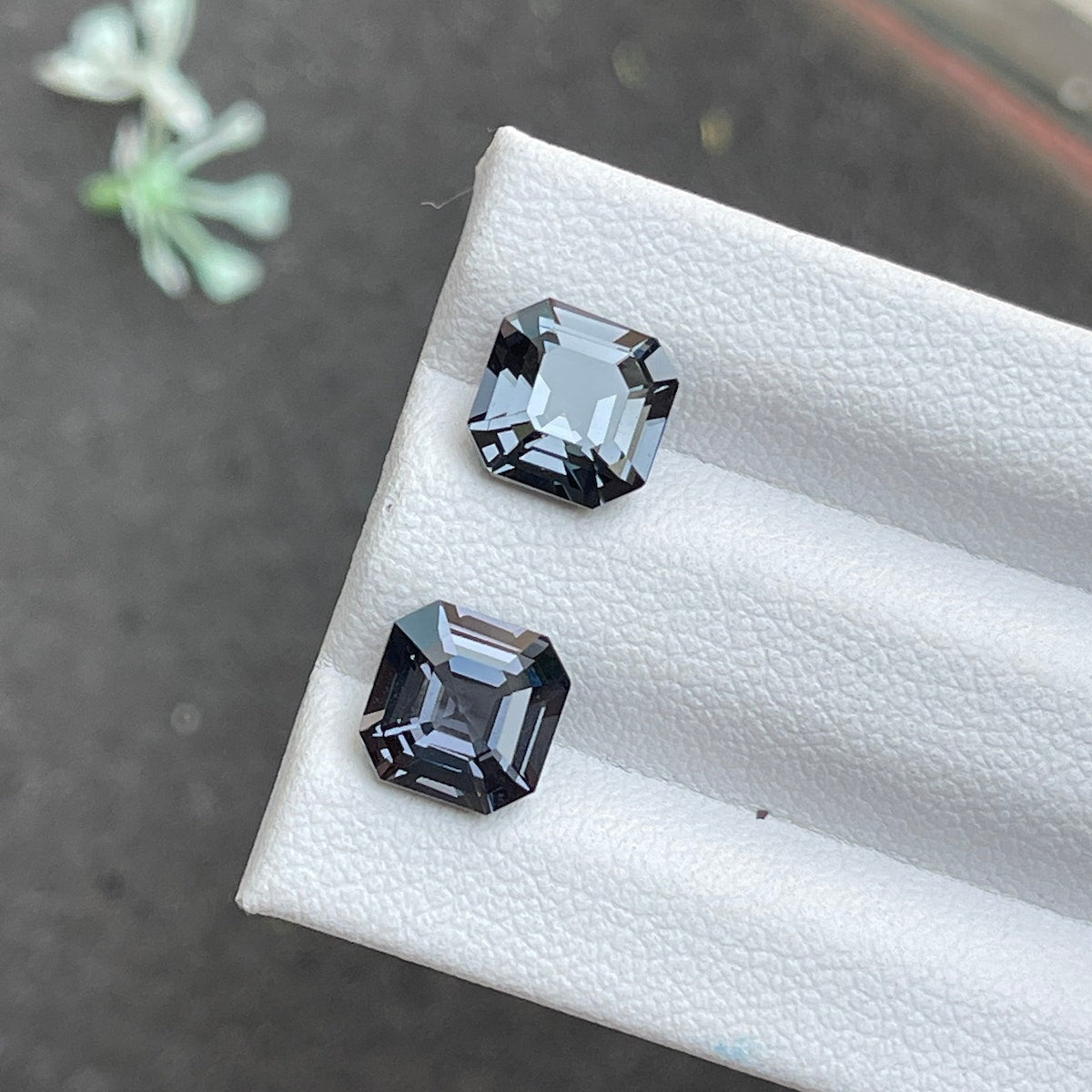 Spinelle Gris · 4.52ct