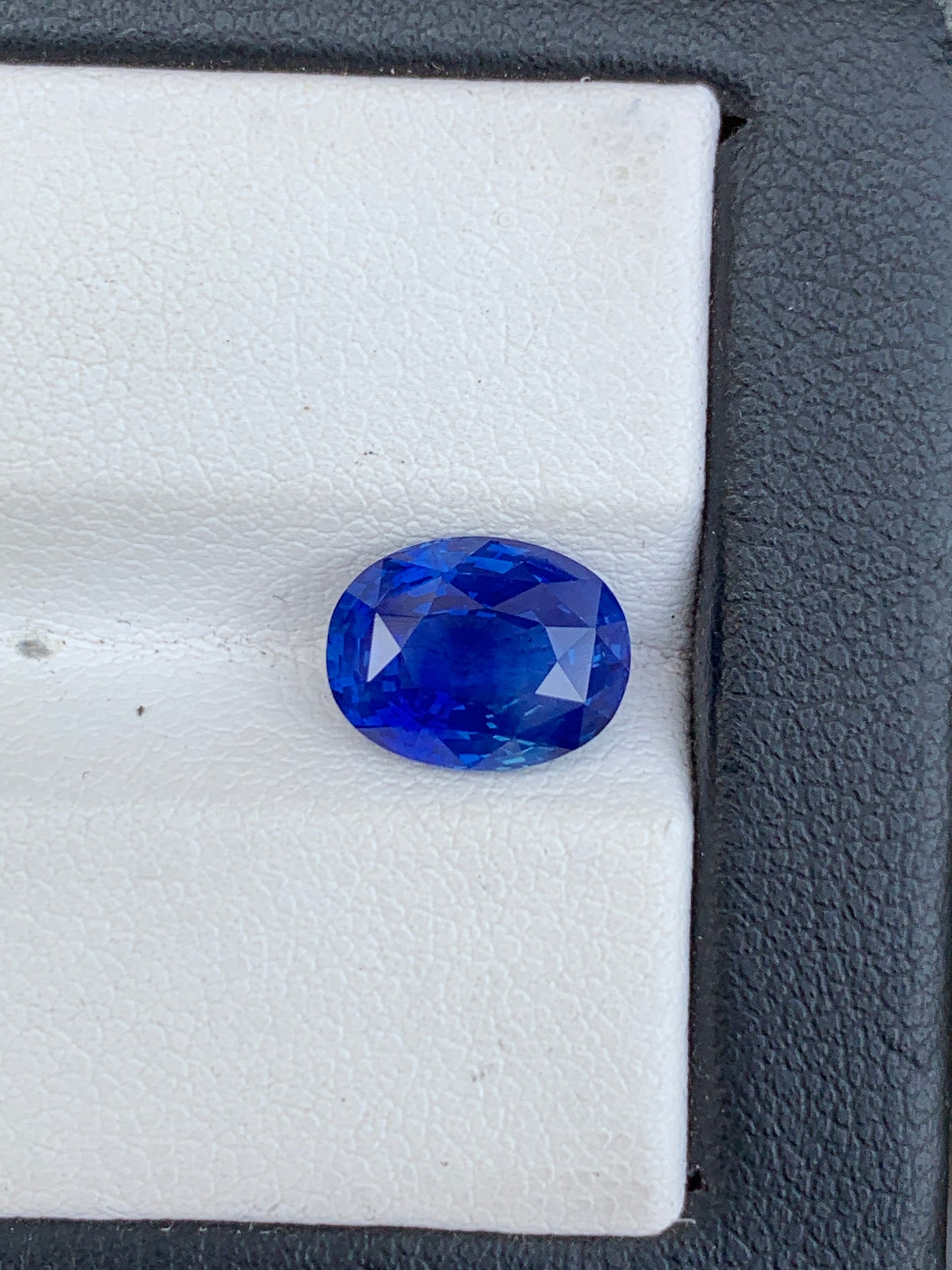Saphir bleu • 3,59ct