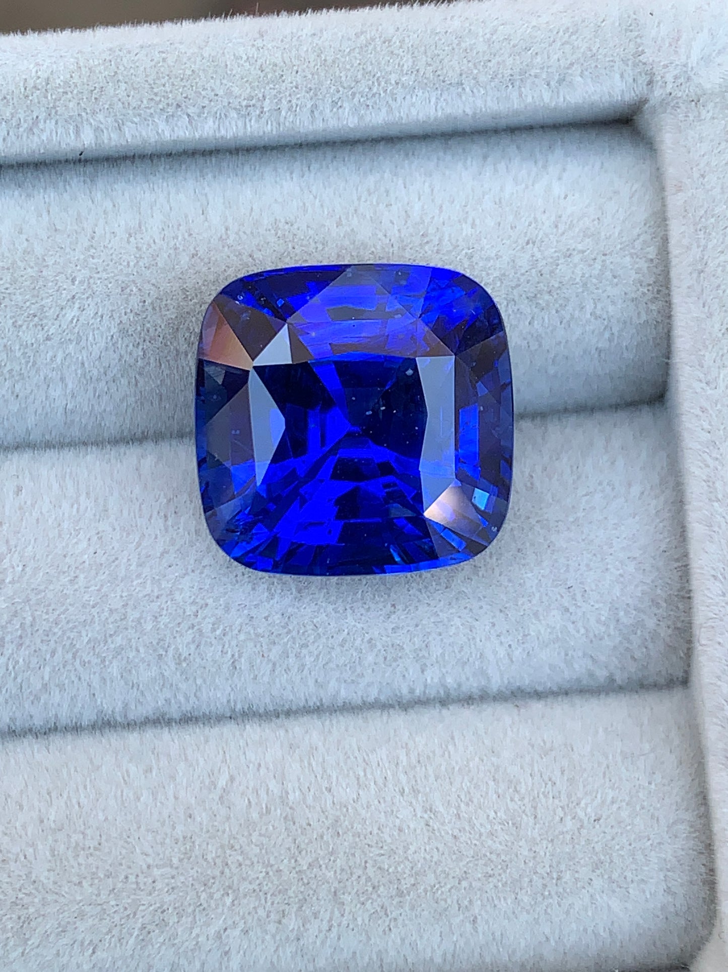 Saphir Bleu · 16,2ct