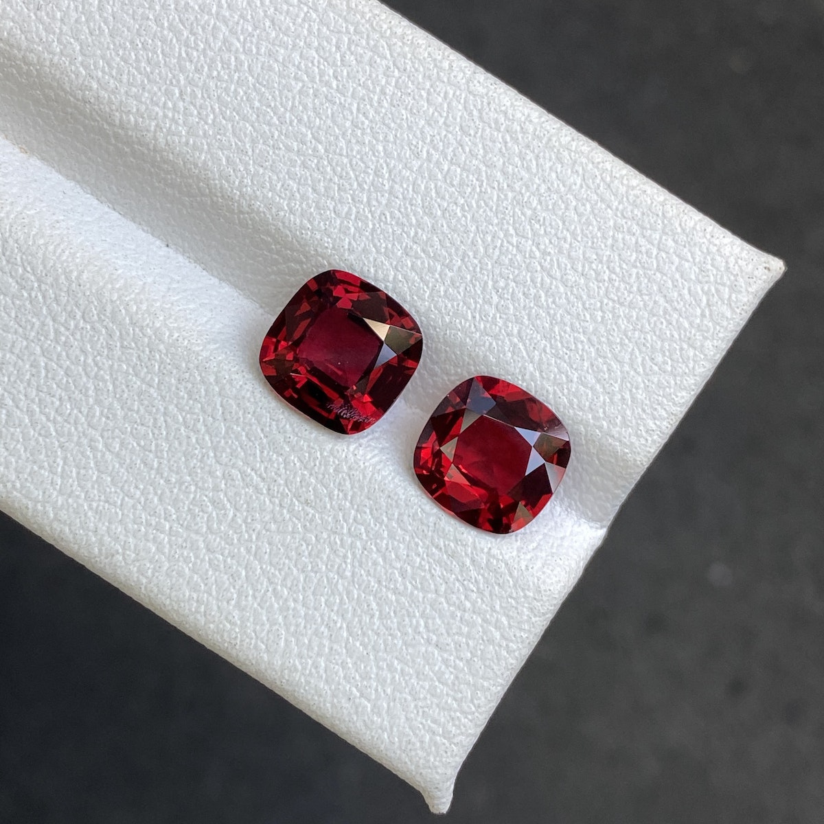 Spinelle Rouge · 3.49ct